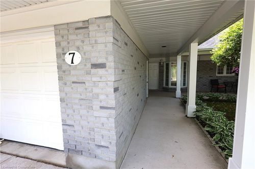 7-21 Foell St, Baden, ON, N3A2V6 | Card Image