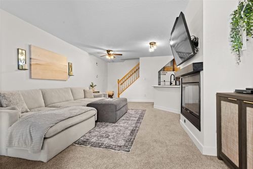 apt-3-1311 Se Delaware Ave, Ankeny, IA, 50021-4484 | Card Image