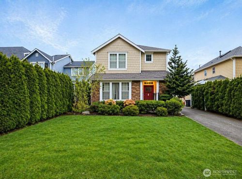 17252 Ne 119th Way, Redmond, WA, 98052-1615 | Card Image