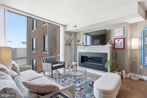 819-50 Florida Ave Ne, WASHINGTON, DC, 20002-6972 | Card Image