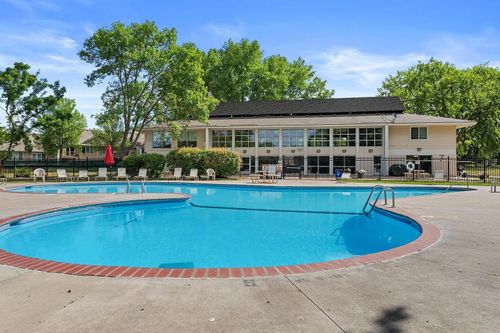 212-10840 Rockford Rd, Plymouth, MN, 55442-2884 | Card Image