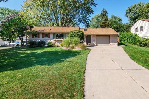 660 Greene Ave N, Oakdale, MN, 55128-6622 | Card Image