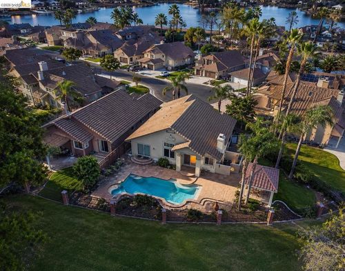 2244 Colonial Ct, Discovery Bay, CA, 94505-9217 | Card Image