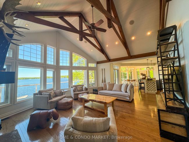 14 Charles Ave, House other with 5 bedrooms, 3 bathrooms and 6 parking in McKellar ON | Image 5