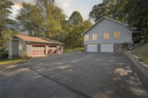 1150 Blaney Rd, Kittanning, PA, 16201-4802 | Card Image