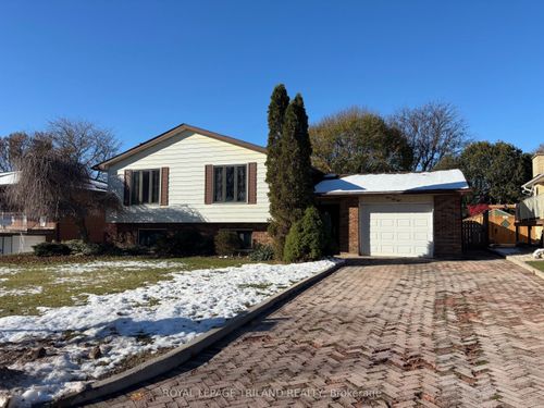 358 Helen Dr, Strathroy, ON, N7G3M4 | Card Image