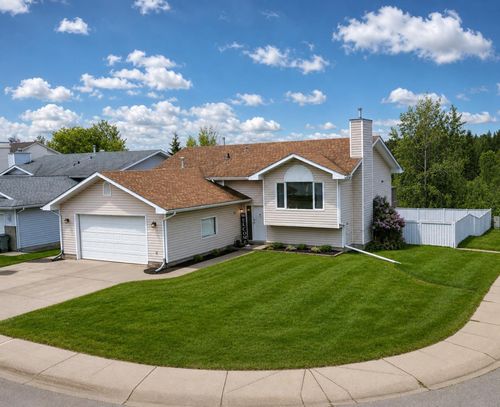 61 Blueberry Dr, Whitecourt, AB, T7S1R4 | Card Image