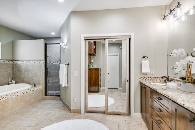 2305 Manana St, House other with 4 bedrooms, 4 bathrooms and 6 parking in Austin TX | Image 16