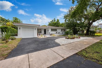 411 Malaga Ave, House other with 3 bedrooms, 2 bathrooms and null parking in Coral Gables FL | Image 1