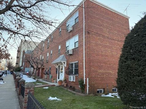 2504 42nd Street, New York, NY, 11103 | Card Image