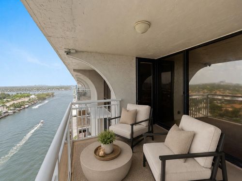 18b-1600 S Ocean Dr, Hollywood, FL, 33019-2427 | Card Image