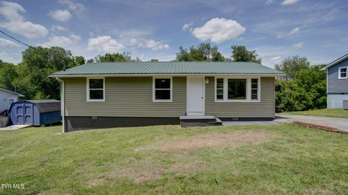 273 Riverview Dr, Bluff City, TN, 37618-3024 | Card Image