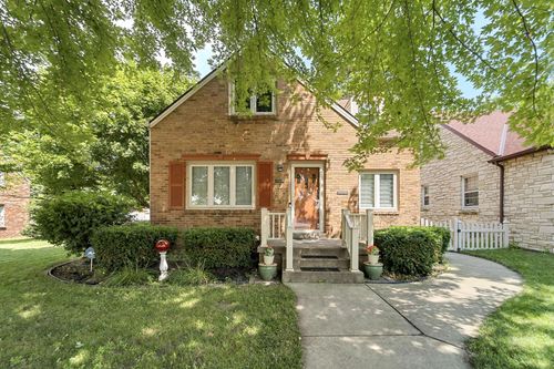 2024 W Silver Spring Drive, Glendale, WI, 53209 | Card Image