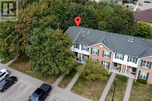 32-465 Woolwich St, Waterloo, ON, N2K3S4 | Card Image