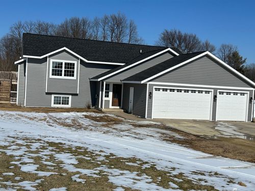 2530 County Rd E, Woodville, WI, 54028-7014 | Card Image
