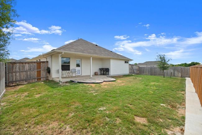 352 Backstays Loop, House other with 4 bedrooms, 3 bathrooms and 5 parking in Kyle TX | Image 28