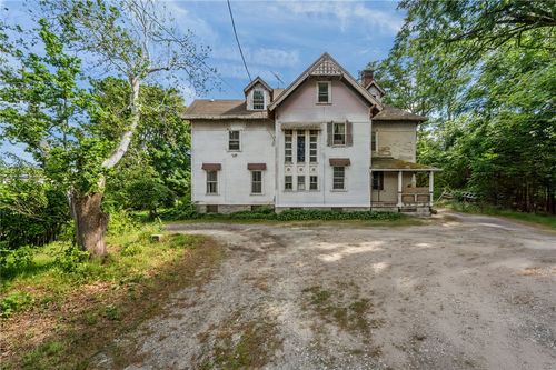 22 Main St, Hope, RI, 02831-1800 | Card Image