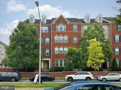 303d-8141 Greenbelt Station Pkwy, Greenbelt, MD, 20770-4077 | Card Image