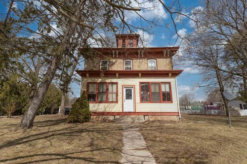 220 W Main Street, Chilton, WI, 53014 | Card Image