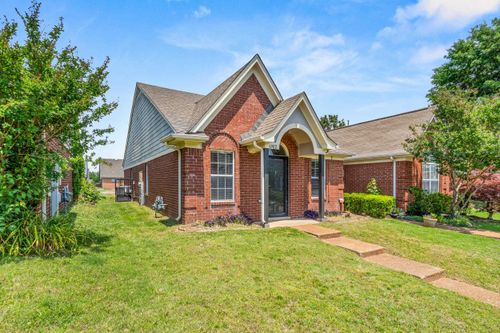 6902 Century Oaks Dr, Cordova, TN, 38018-8797 | Card Image