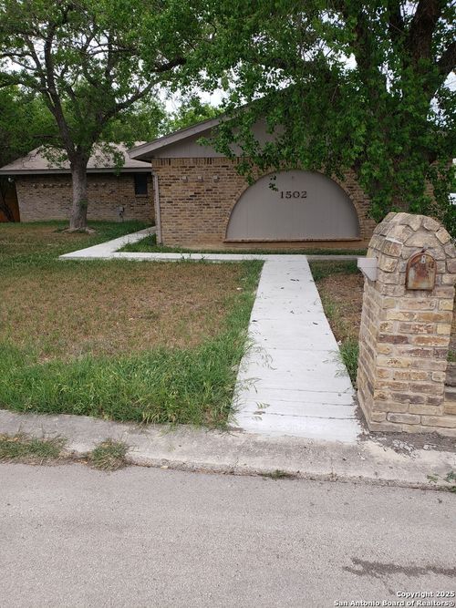 1502 Narcissus Blvd, New Braunfels, TX, 78130-6576 | Card Image
