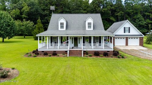 837 Burney Rd, Bladenboro, NC, 28320-7158 | Card Image