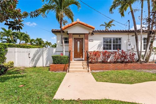 9000 Sw 40th Ter, Miami, FL, 33165-5347 | Card Image