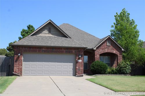 3008 Mobile Pl, Broken Arrow, OK, 74011-7864 | Card Image