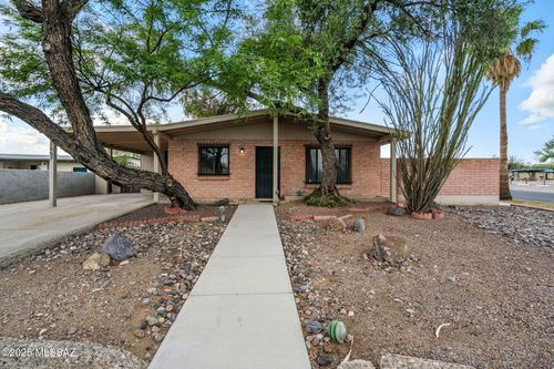 2657 Kerry Dr, Tucson, AZ, 85746-2227 | Card Image