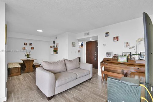 508-4-11800 Sw 18th Street, Miami, FL, 33175 | Card Image