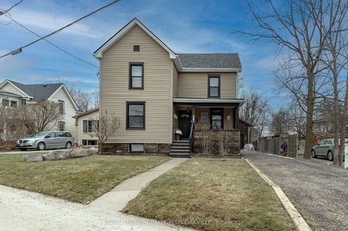 381 Elizabeth St, Grimsby, ON, L3M3K6 | Card Image