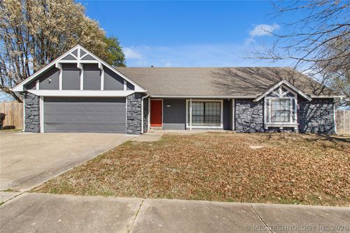 8731 N 121st East Avenue, Owasso, OK, 74055 | Card Image