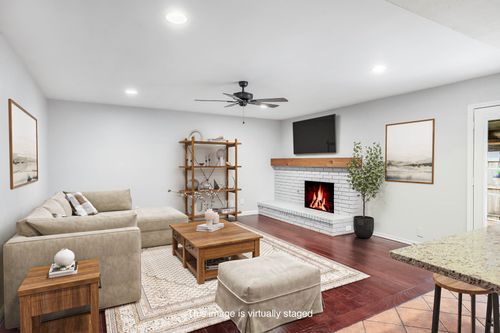 6418 Glenmoor Dr, Garland, TX, 75043-5929 | Card Image