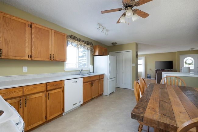 104 Simpson Way, House detached with 3 bedrooms, 2 bathrooms and 8 parking in Fort Mcmurray AB | Image 5