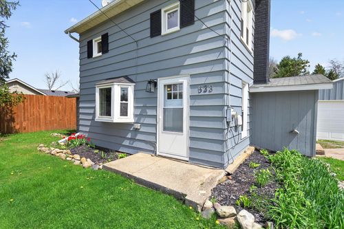 533 Ann Arbor St, Manchester, MI, 48158-9436 | Card Image
