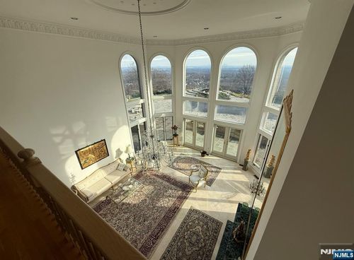 24 Club Way, Cedar Grove, NJ, 07009-2053 | Card Image