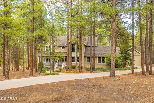 3948 Westwood Cir, Flagstaff, AZ, 86005-8480 | Card Image