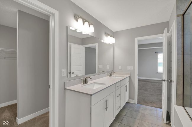 10423 Hamburg Dr, House other with 5 bedrooms, 6 bathrooms and null parking in Fortville IN | Image 65