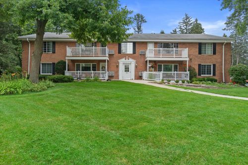 162 Heidel Rd, Thiensville, WI, 53092-1245 | Card Image