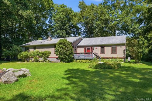 41 Penny Ln, Highland, NY, 12528-2929 | Card Image