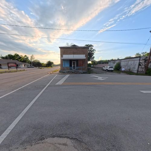 803 Main, Ravenna, KY, 40472 | Card Image
