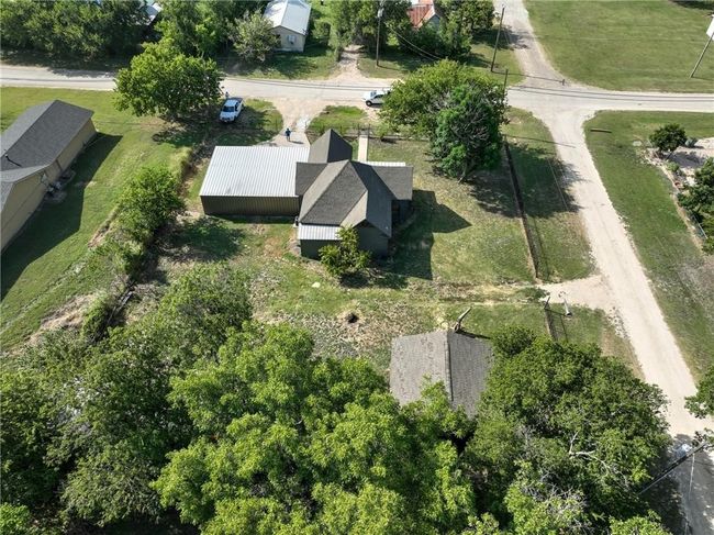 153 E Norway St, House other with 3 bedrooms, 1 bathrooms and 3 parking in Walnut Springs TX | Image 26