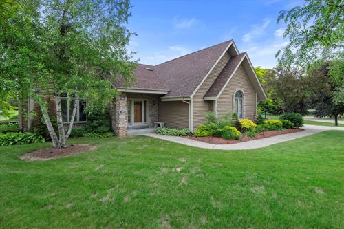 566 Amber Ct, Colgate, WI, 53017-9363 | Card Image
