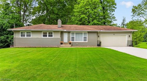 310 Montridge Dr, Canfield, OH, 44406-1229 | Card Image