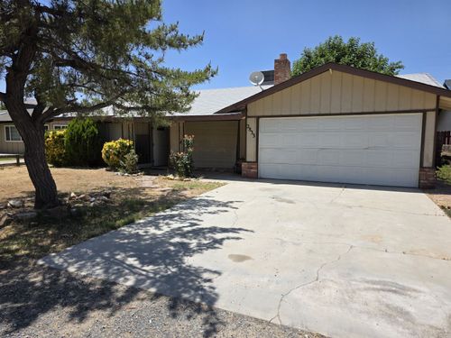 2833 Steensen St, Lake Isabella, CA, 93240-9426 | Card Image