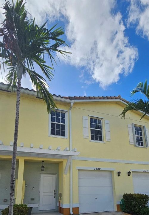 1129 Nw 41st Ln, Lauderhill, FL, 33313-6652 | Card Image