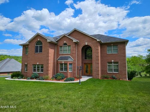 105 Paddock Cir, Duncansville, PA, 16635-8350 | Card Image