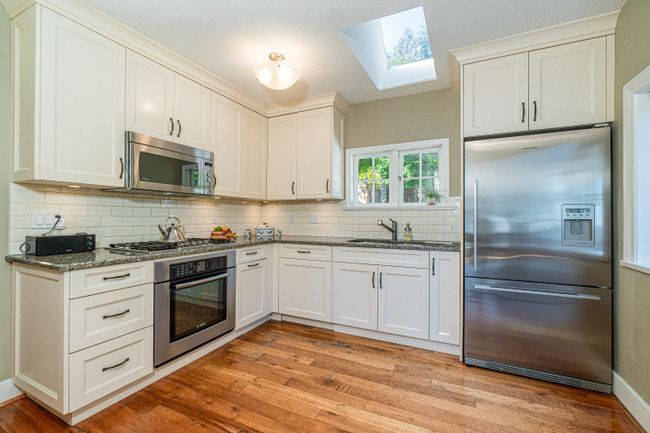 2115 Queens Avenue, House other with 5 bedrooms, 3 bathrooms and 4 parking in West Vancouver BC | Image 4
