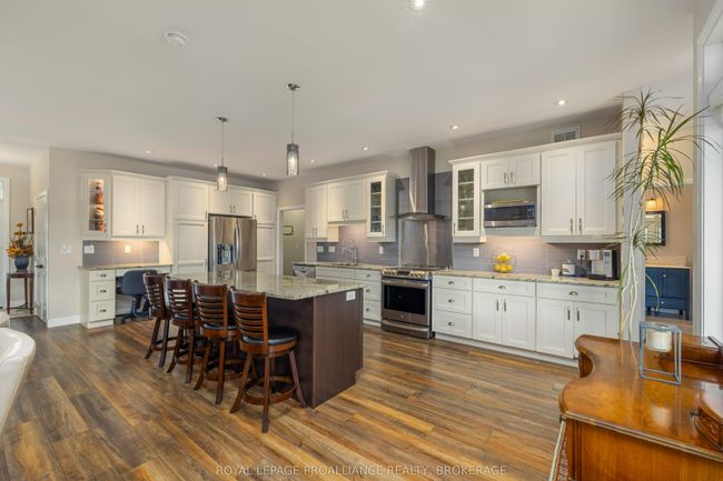 51 Applewood Cove, House other with 3 bedrooms, 2 bathrooms and 8 parking in Bath ON | Image 6
