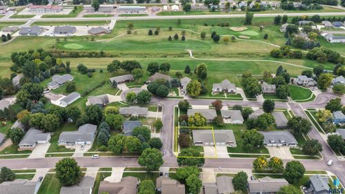 603 W 7th St Street, Dell Rapids, SD, 57022 | Card Image